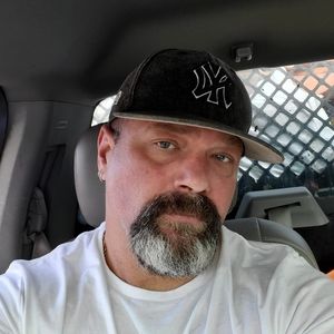 Meet your Posher, Dustin